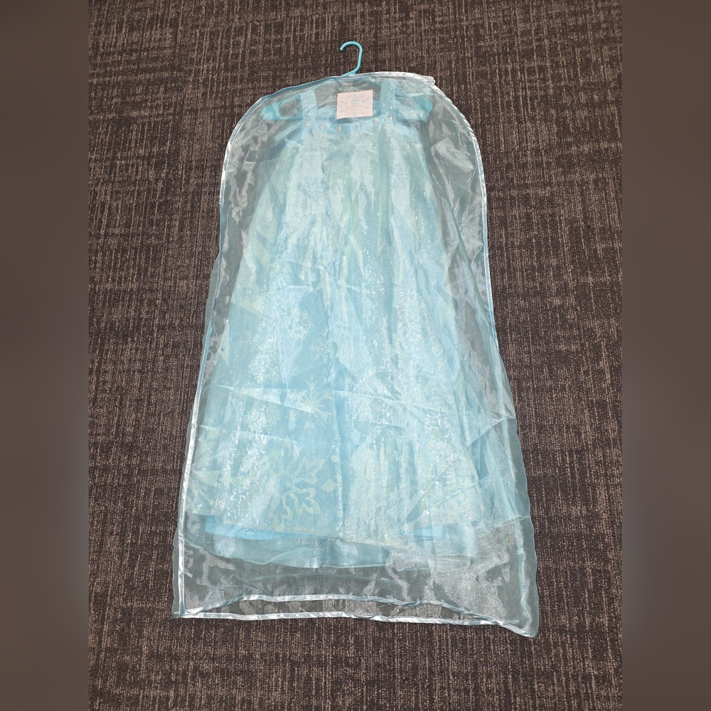 Disney ELSA Frozen Dress Costume, Lights Up, NWT - Girls Size 8 - Picture 4 of 12